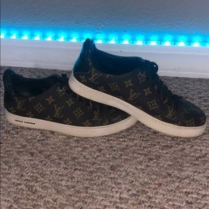 Louis Vuitton Monogram Frontrow Sneakers